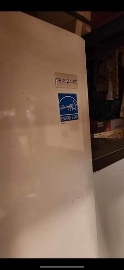 Frigidaire Large Upright Deep Freeze