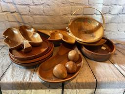 LARGE AMOUNT OF WOOD PLATES, TRAYS AND MORE