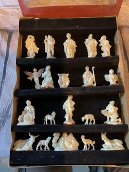 NATIVITY FIGURES IN ORGINAL BOX