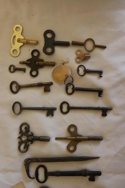 Large Quantity of Old Skeleton Keys