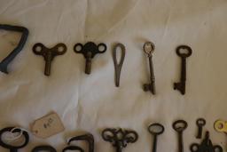 Large Quantity of Old Skeleton Keys