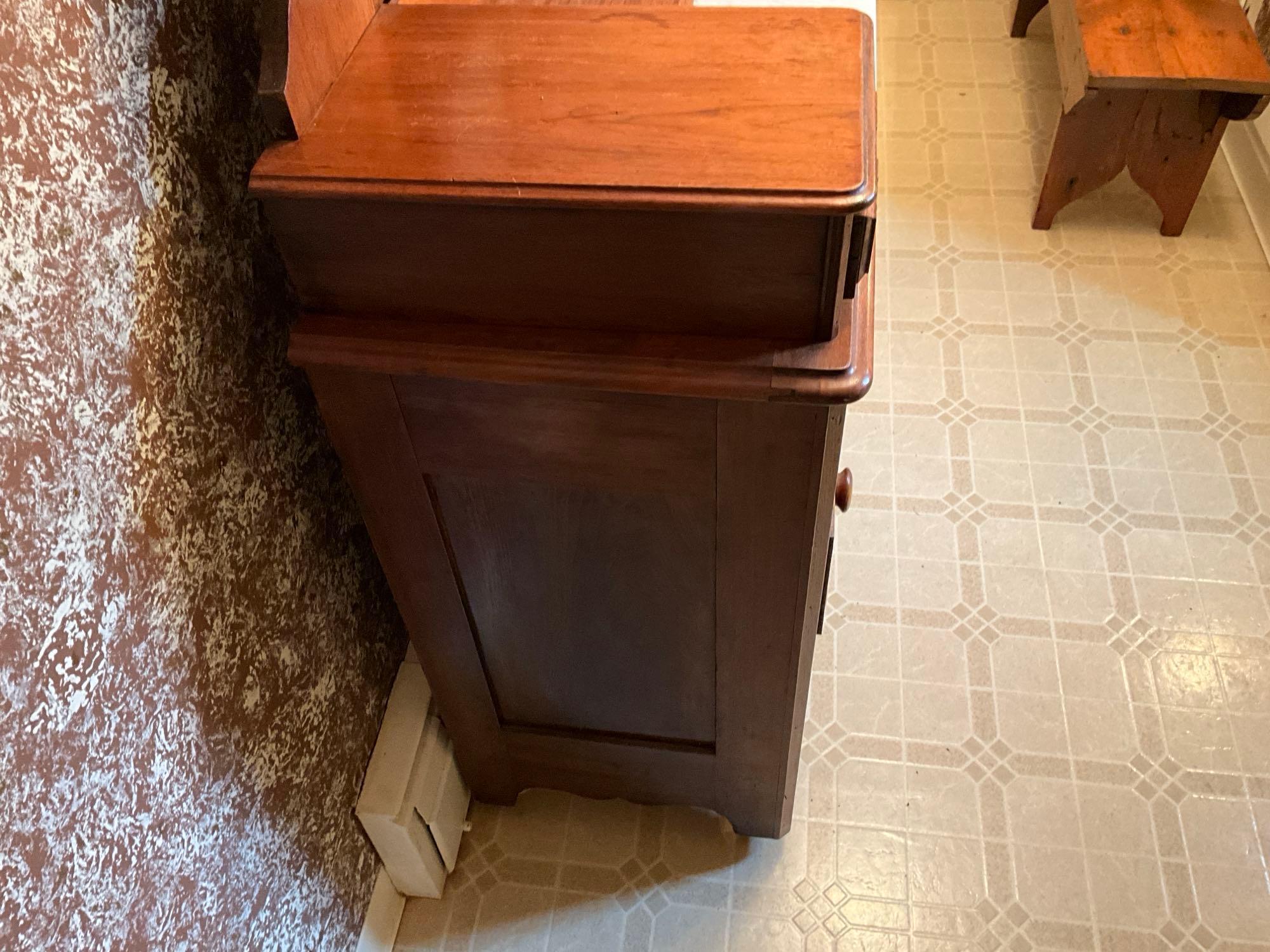 Victorian Walnut 3-Drawer dresser with Mirror & Hanky Drawers