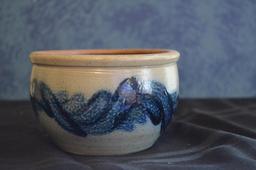 1987 Maple City Pottery 5 in. dia. bowl