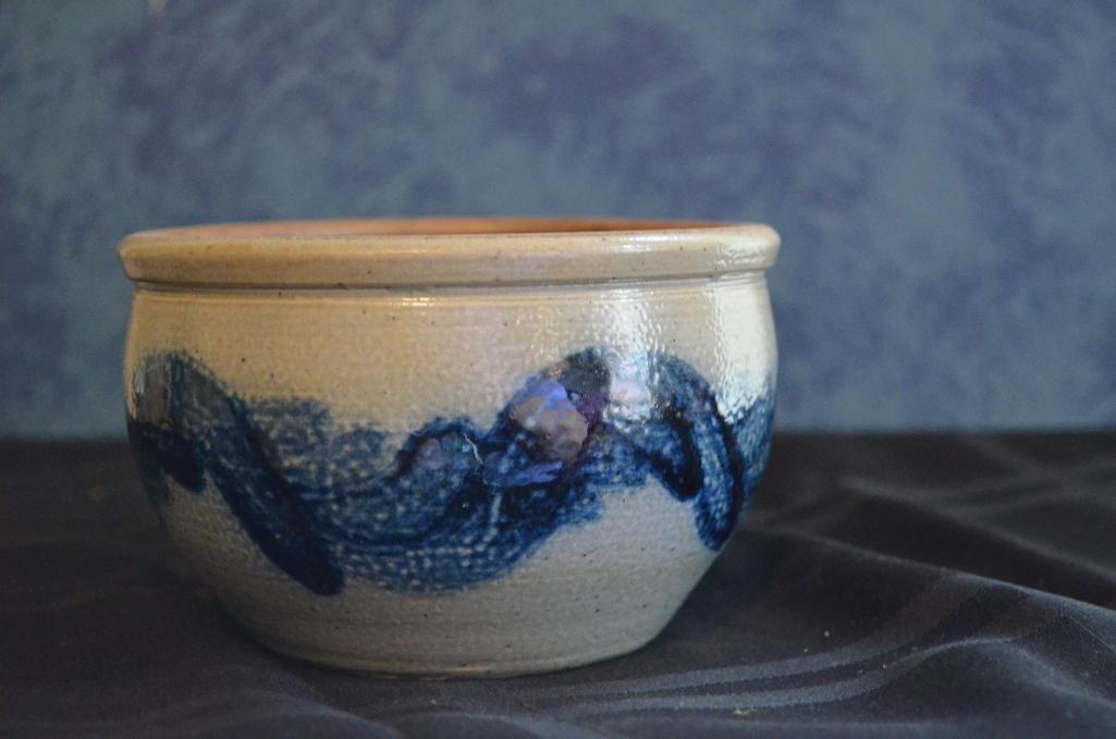 1987 Maple City Pottery 5 in. dia. bowl