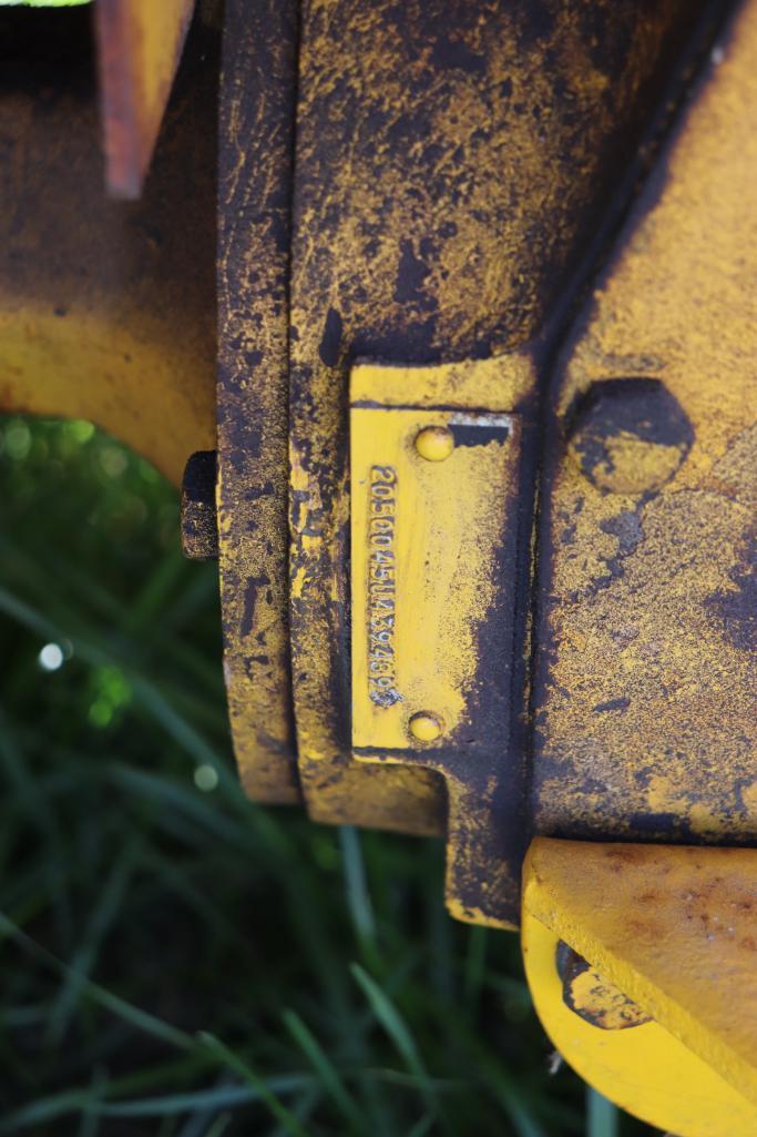 International Cub Cadet 128 Riding Mower