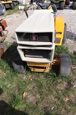 International Cub Cadet 1000 Riding Mower