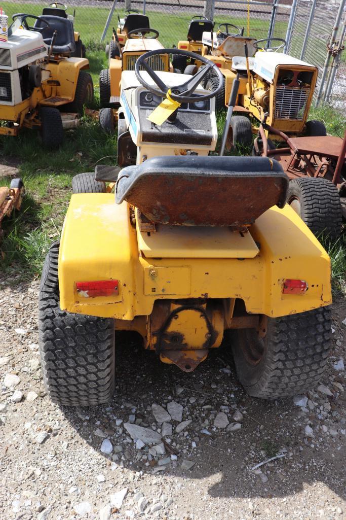 International Cub Cadet 1000 Riding Mower