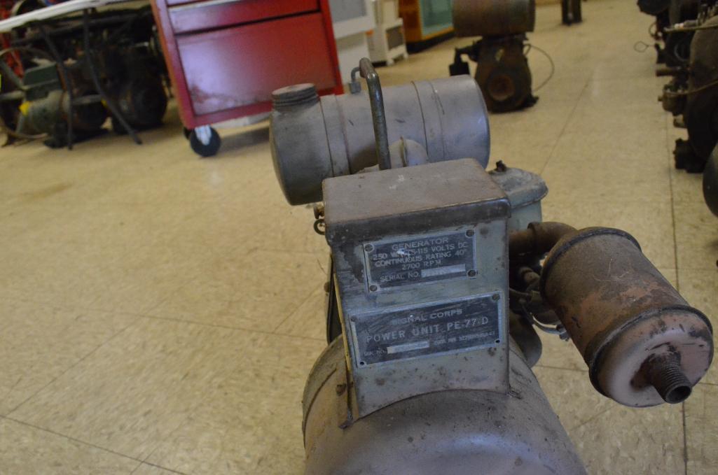 Briggs & Stratton Antique Gas Engine with Generator