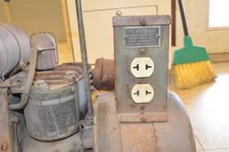 Briggs & Stratton Antique Gas Engine with Generator
