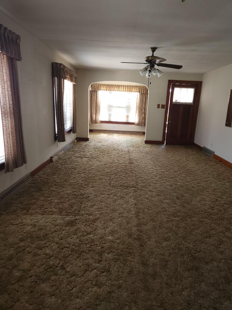 Quincy IL Real Estate Auction Located at 1619 Locust Quincy, IL 62301