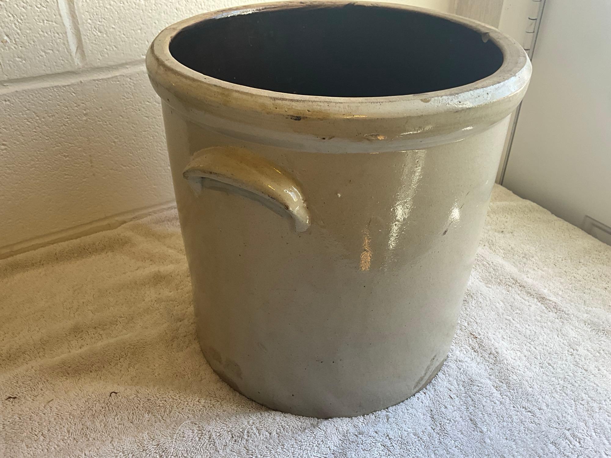 Monmouth Pottery Co 5 gal. crock
