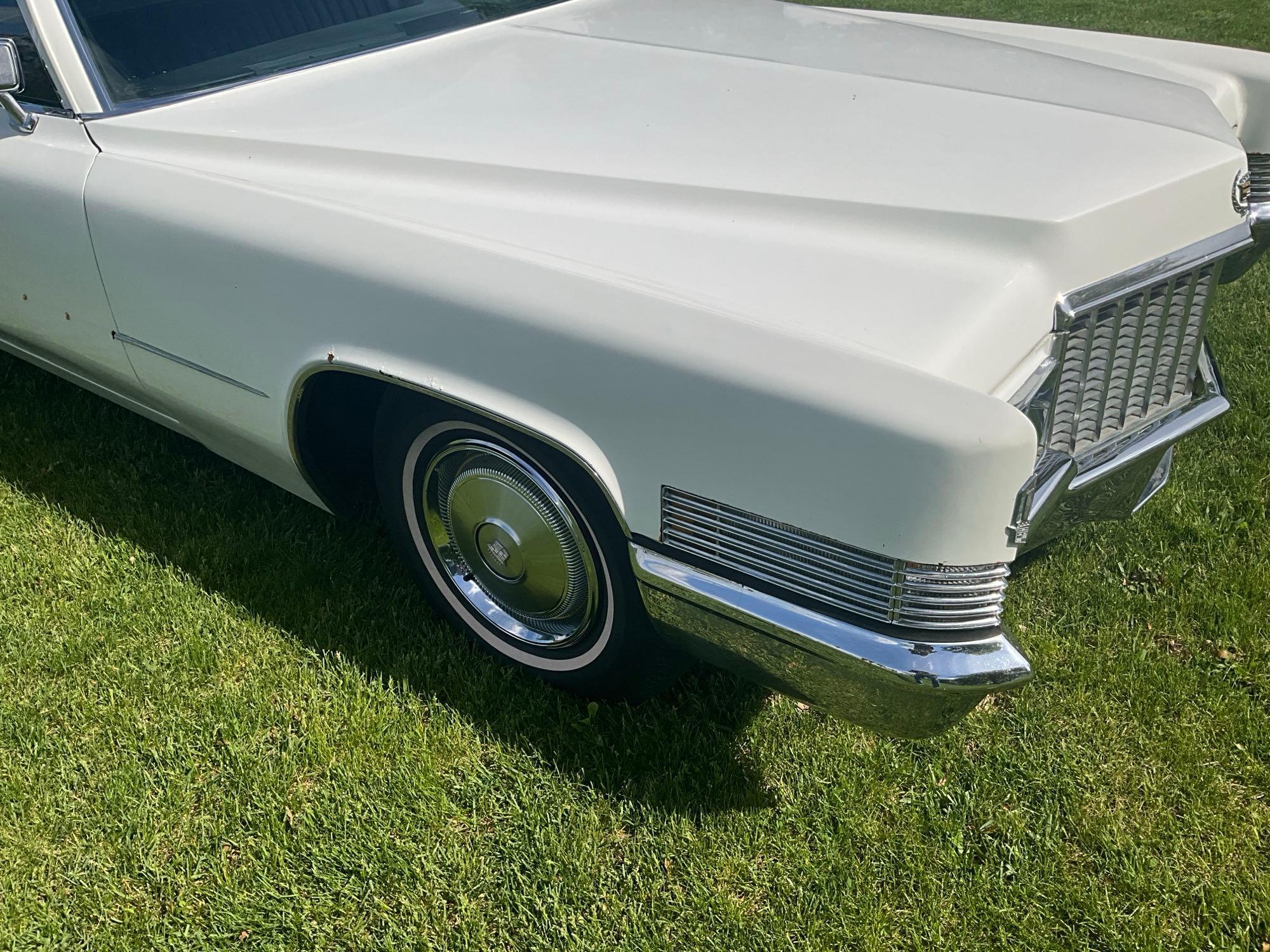 1970 Cadillac Fleetwood limousine, 473 V8, full power, jump seat, 43,835 actual miles