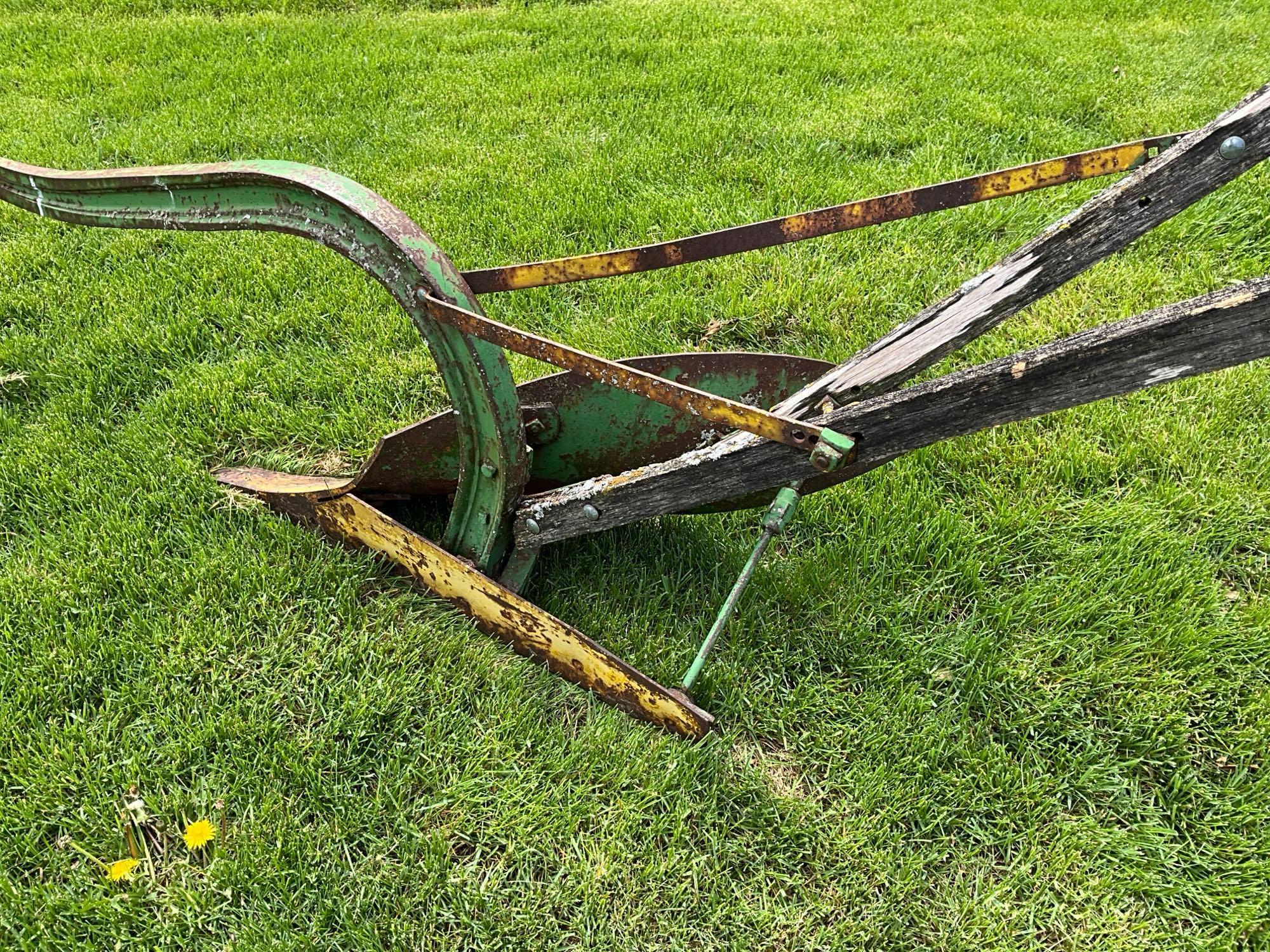 Horse drawn 1 bottom plow