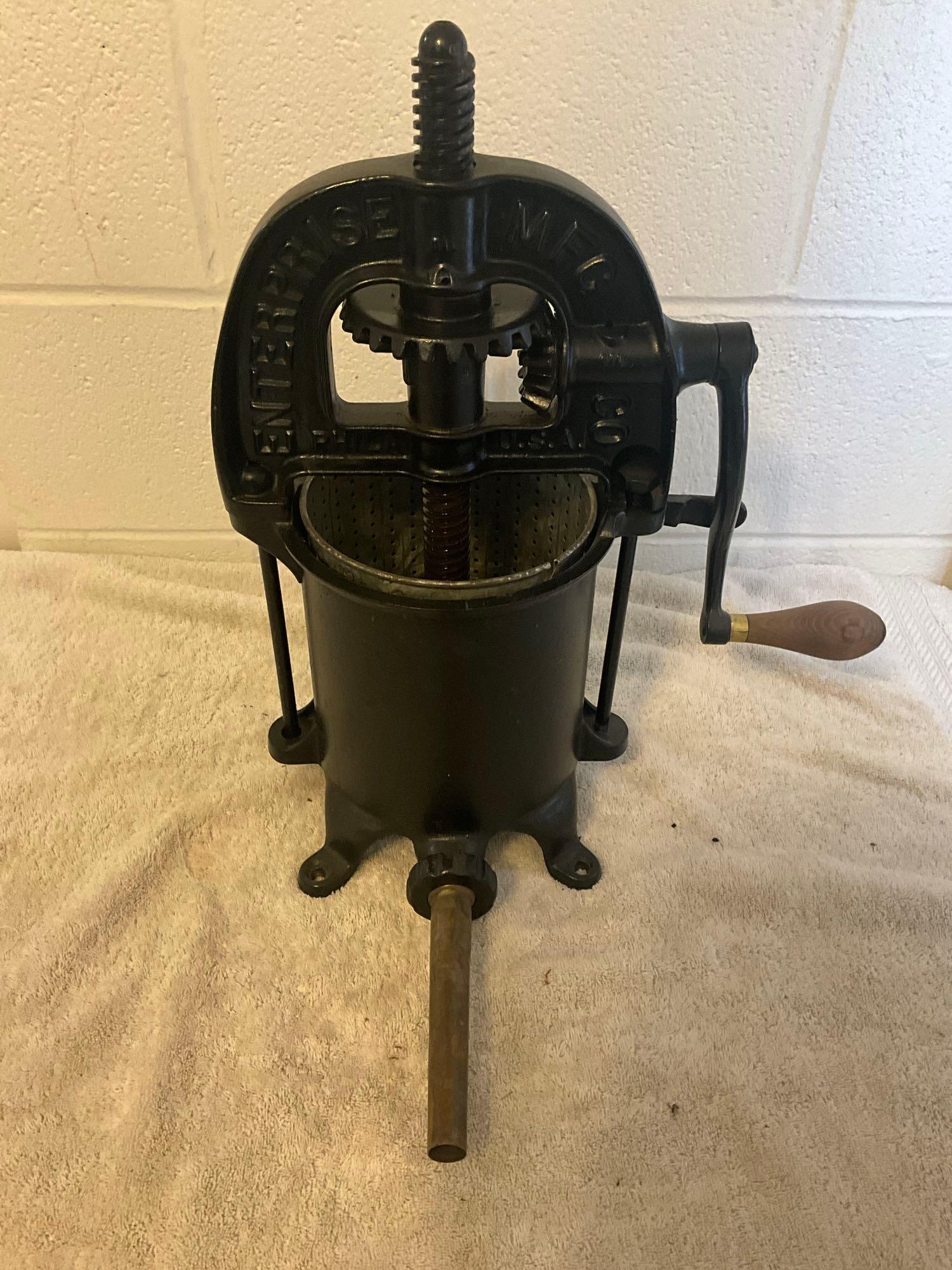 Enterprise 4 qt. lard press