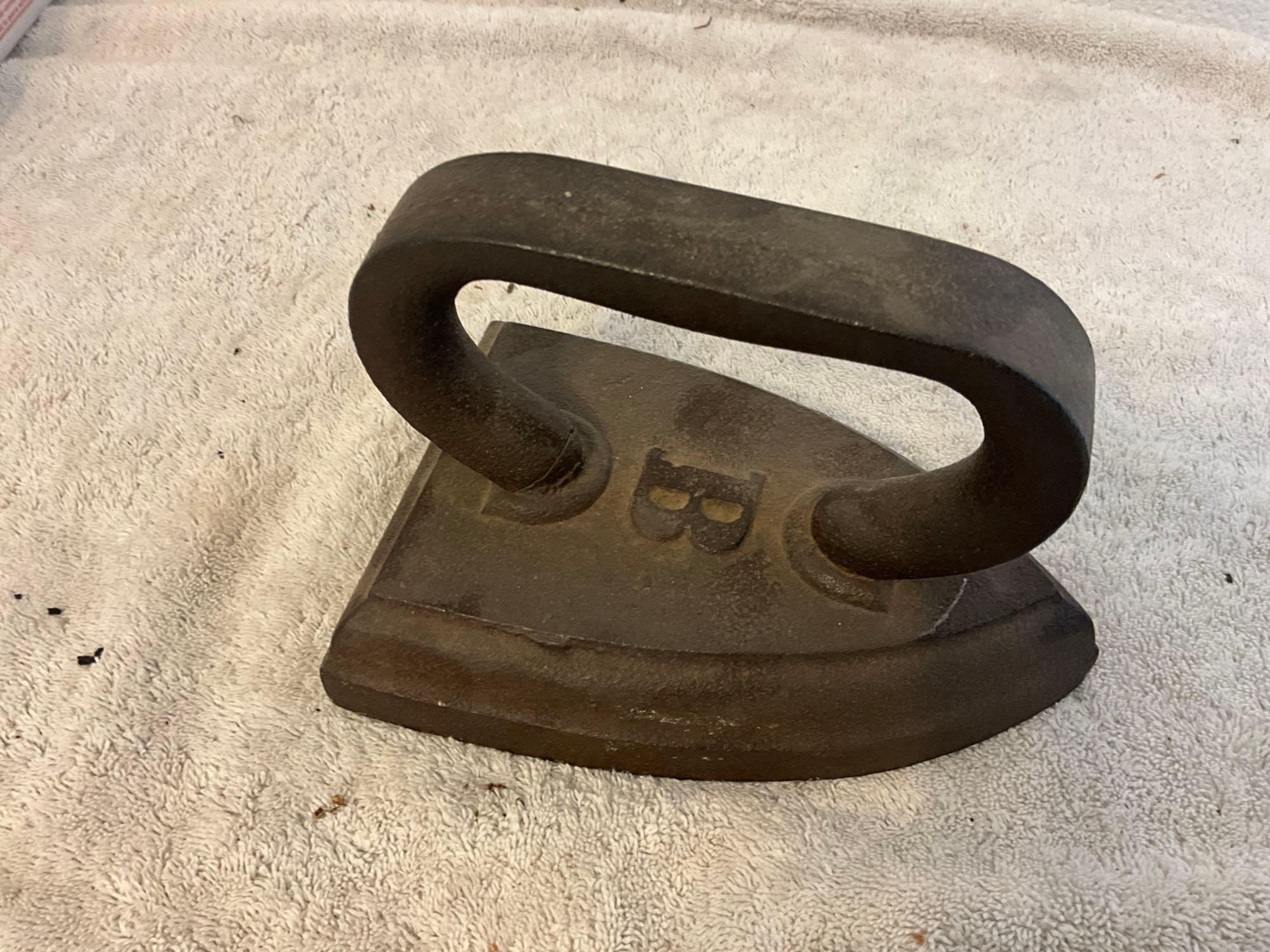 (4) vintage cast iron, irons