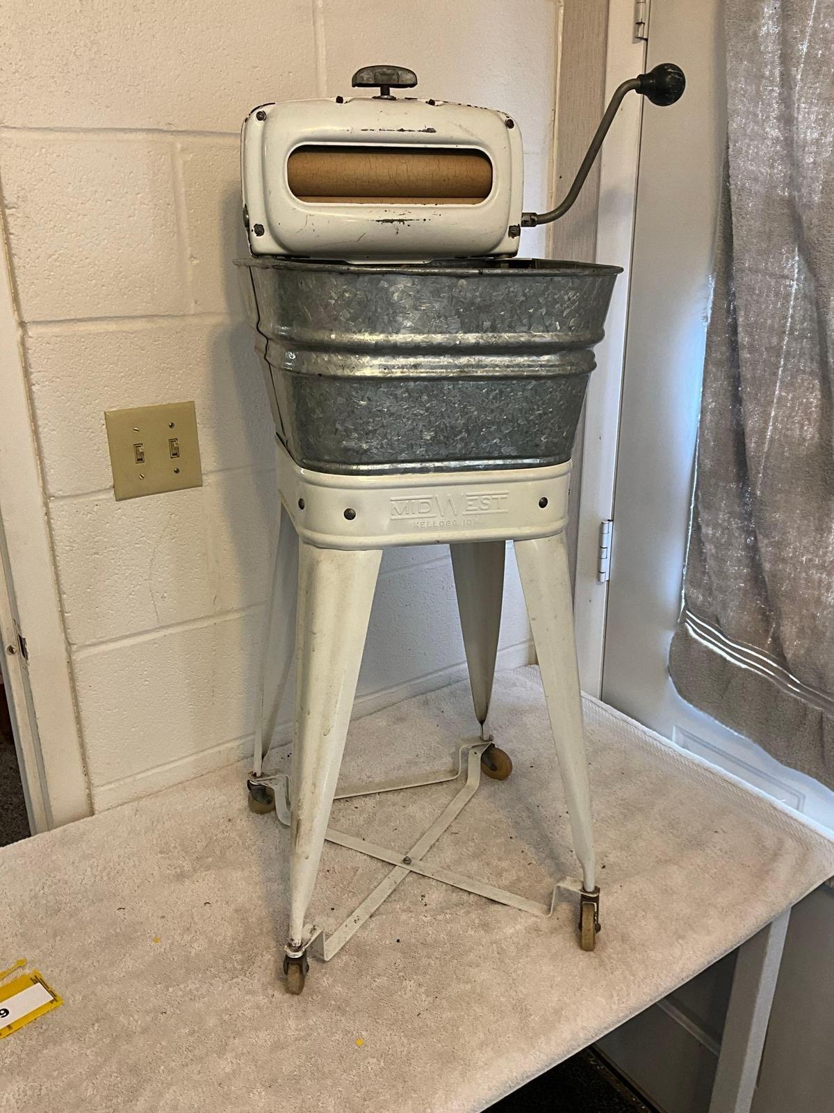 Midwest wash bay wash tub w/wringer & stand