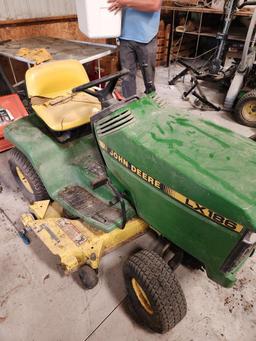 John Deere LX 186 Riding Lawn Mower