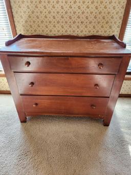 Vintage 3-Drawer Dresser