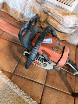 Stihl 024 Av Gas Powered Chainsaw