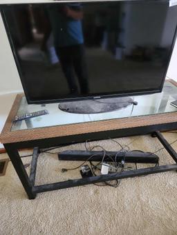 Samsung 40 in. Flat Screen TV & TV Table