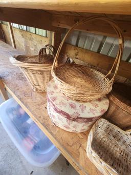 Large Quantity of Yarn & Baskets