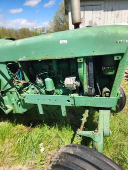 John Deere 2010 gas tractor