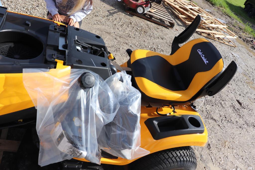 Cub Cadet XT2 Enduro Series Riding Mower