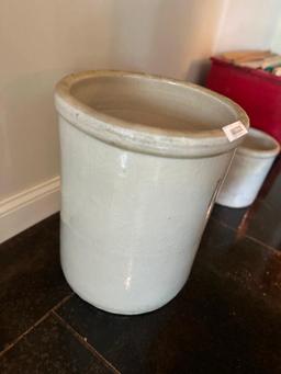 12 GALLON BUCKEYE POTTERY CROCK