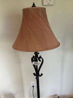 LIVING ROOM FLOOR LAMP 58 INCHES TALL