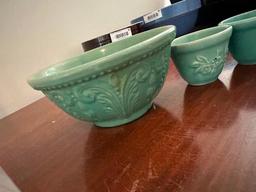 GREEN POTTERY BOWL WITH 3 CUPS