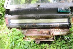 Older Truck Bed & Axels that can be converted to a trailer