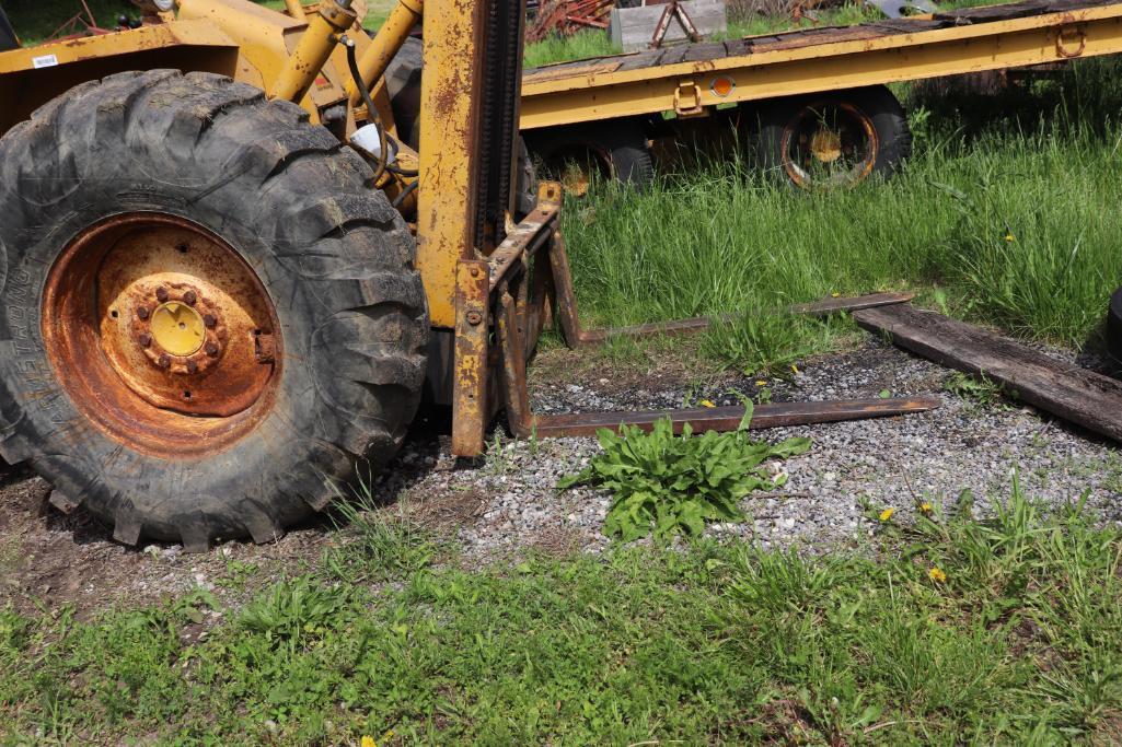 Allis-Chalmers Heavy Duty Fork Lift