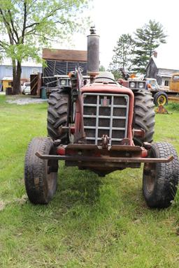 International 574 Gas Tractor with Westendorf loader