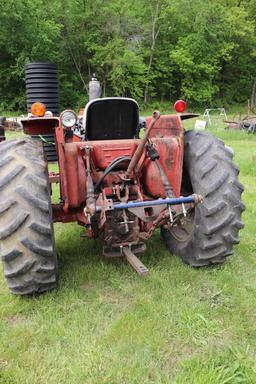 International 574 Gas Tractor with Westendorf loader