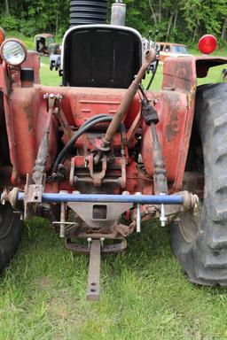 International 574 Gas Tractor with Westendorf loader