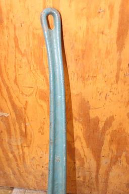 36" Ridged Pipe Wrench