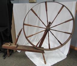 ANTIQUE LARGE SPINNING WHEEL