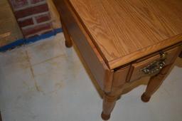 Modern Oak End Table with Dual Leaves