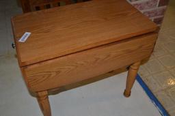 Modern Oak End Table with Dual Leaves