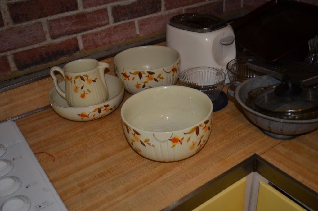 Contents of Corner of Kitchen Counter to include Jewel tea