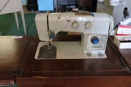 SIGNATURE SEWING MACHINE WITH STAND