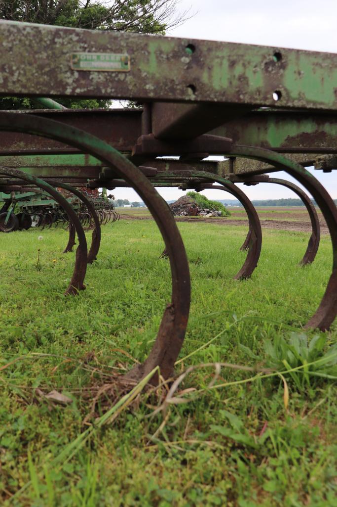 12FT 3 POINT JOHN DEERE 100 CULTIVATOR