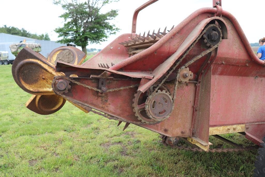 NEW HOLAND 330 MANUER SPREADER