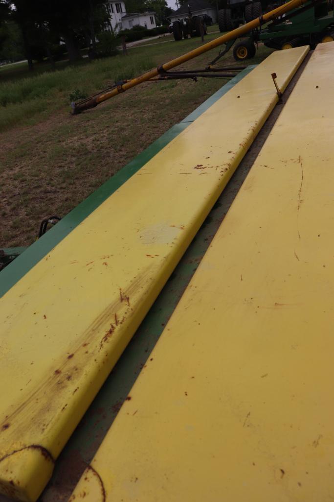 JOHN DEERE 8300 DRILL