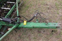 JOHN DEERE 8300 DRILL