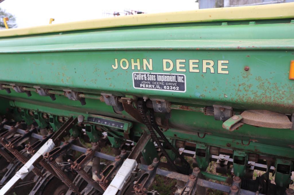 JOHN DEERE 8300 DRILL