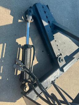 SKID STEER HYDRAULIC TREE PULLER