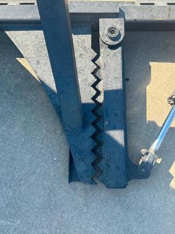 SKID STEER HYDRAULIC TREE PULLER
