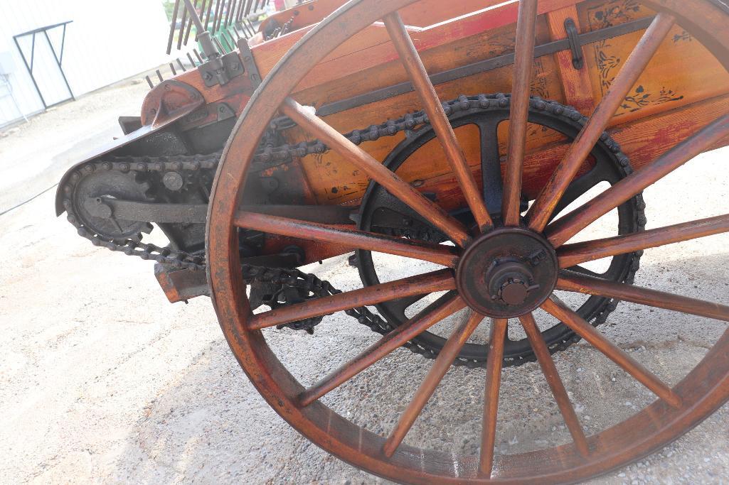 VERY EARLY 1900S KEMP AND BURPEE SUCCESS NO. 3 WOODEN MANURE SPREADER
