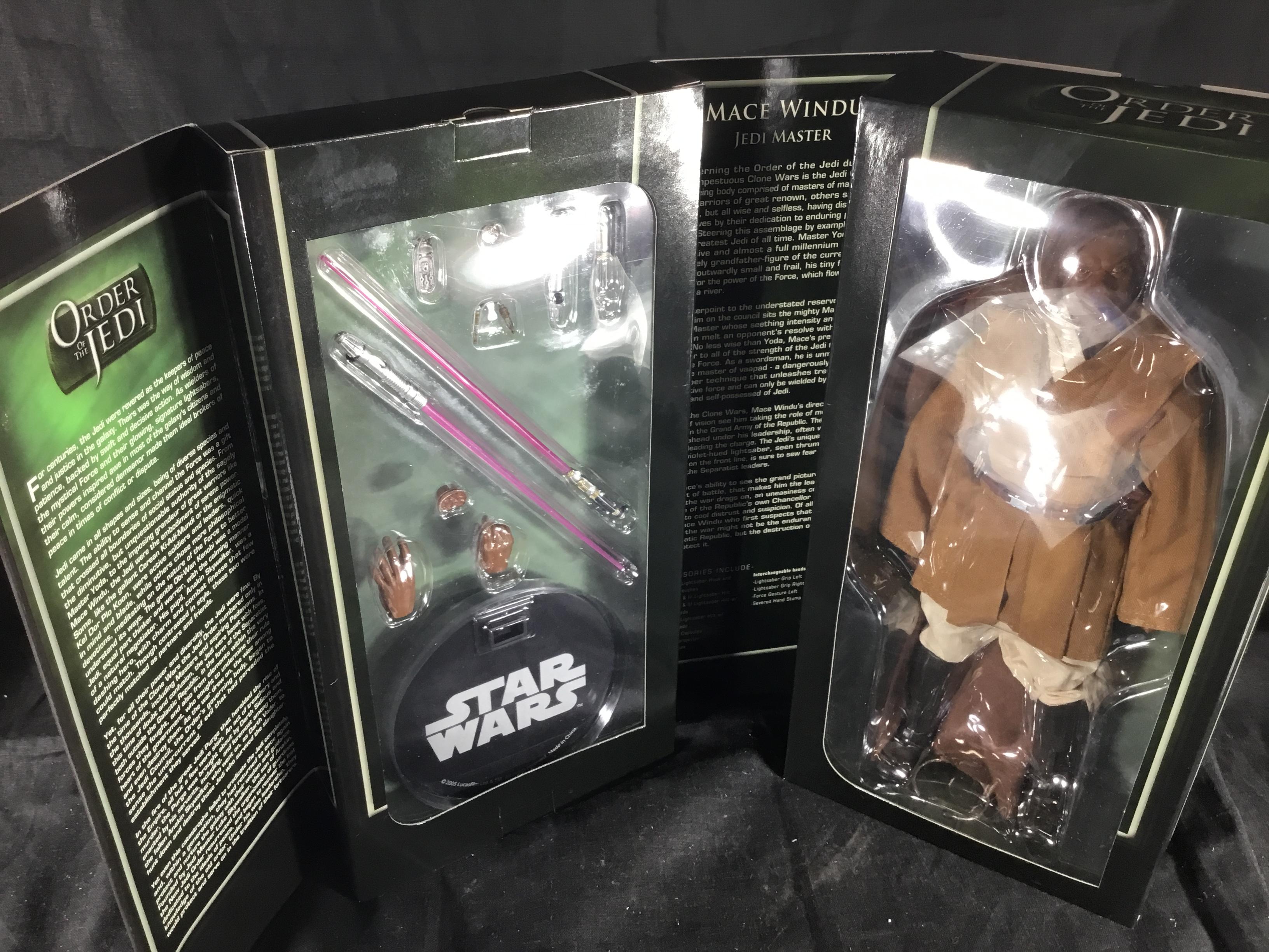 Mace Windu 1:6 Scale Figure